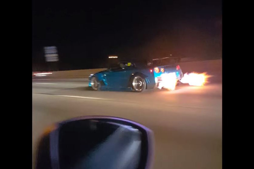 Video This Blue Gtr Is One Badass Flame Spitting Dragon!